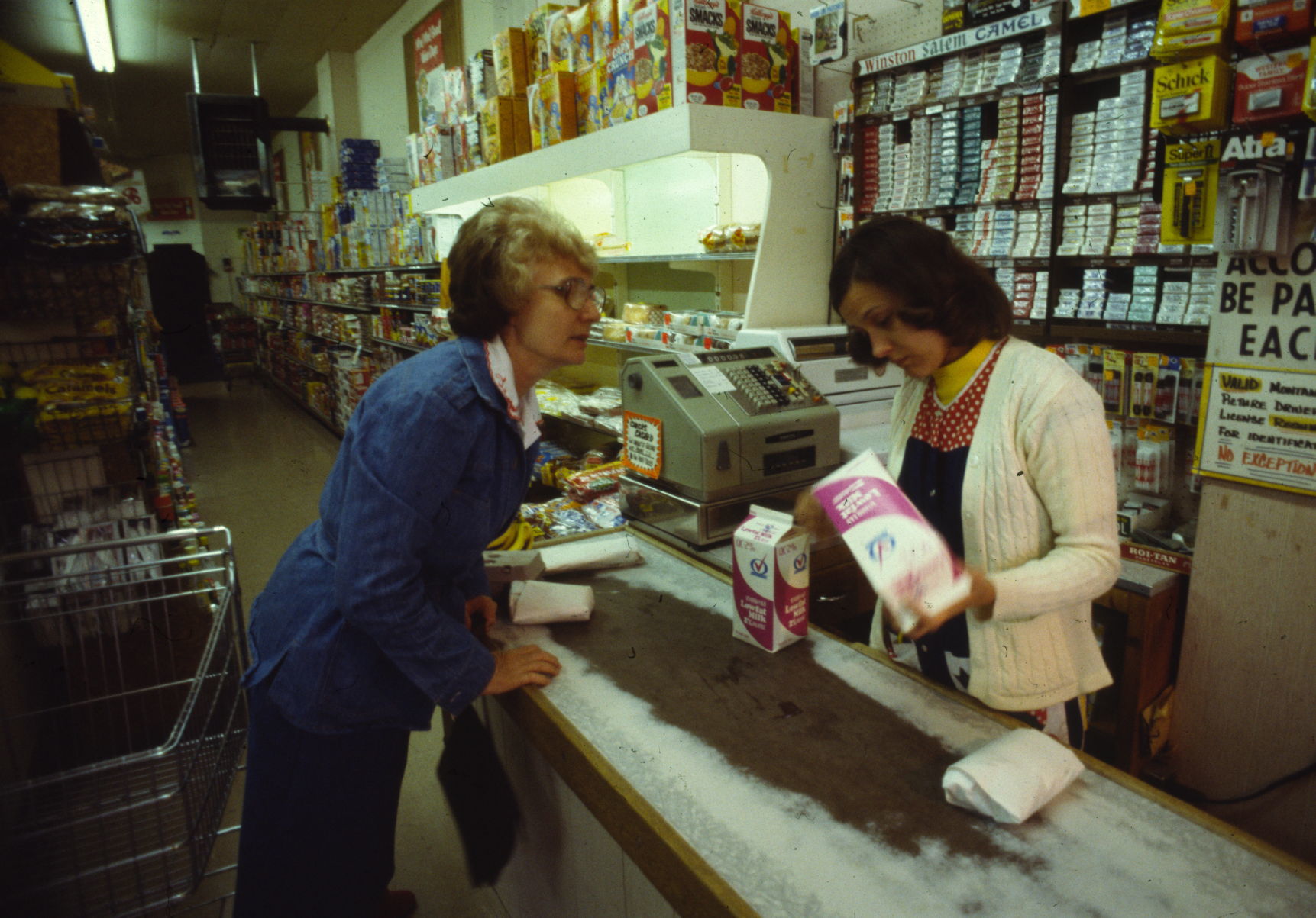 Checkout at 10th Avenue Grocery